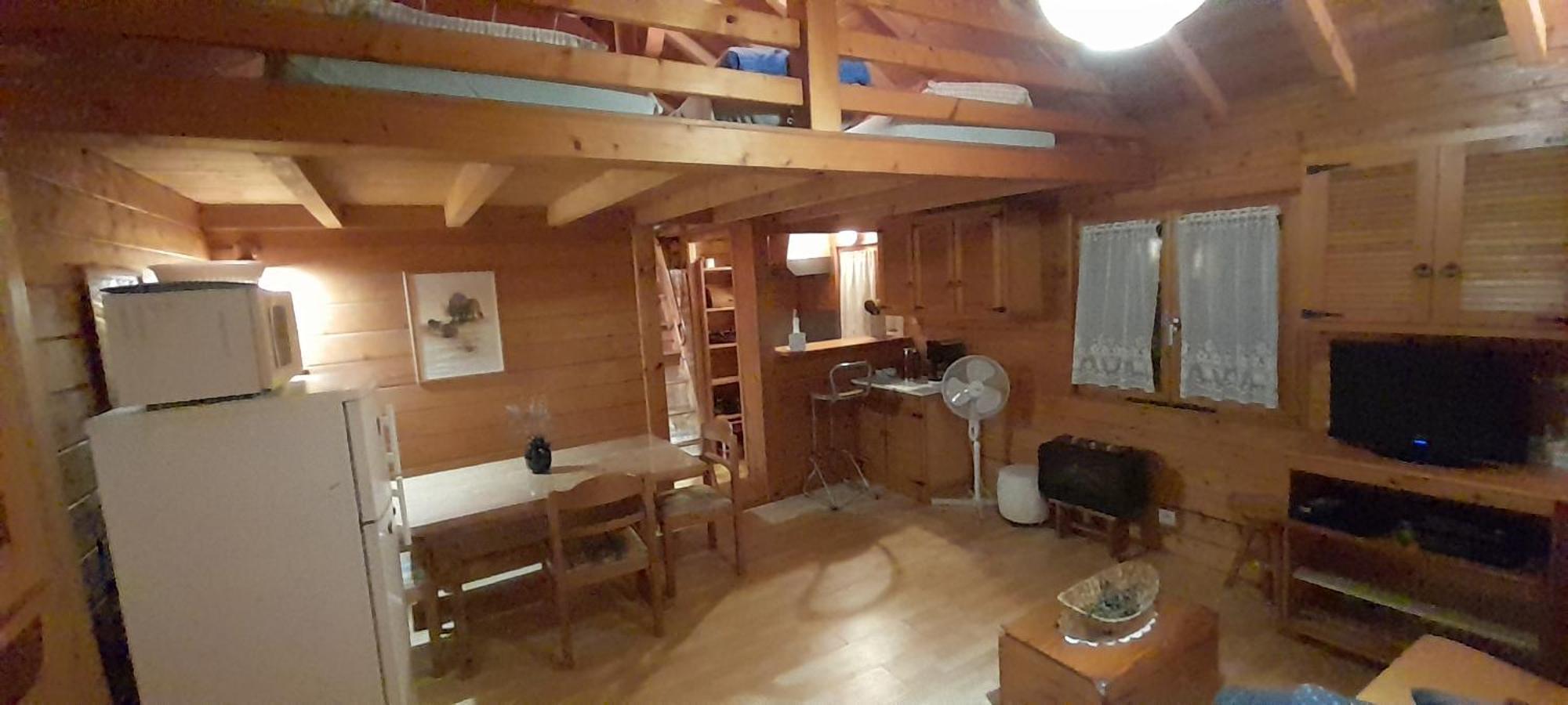 Location Type Gite, Chambre D'Hote, Meuble De Tourisme Dans Joli Petit Chalet Typique Et Ou Jolie Roulotte Type Boheme Waldighoffen エクステリア 写真
