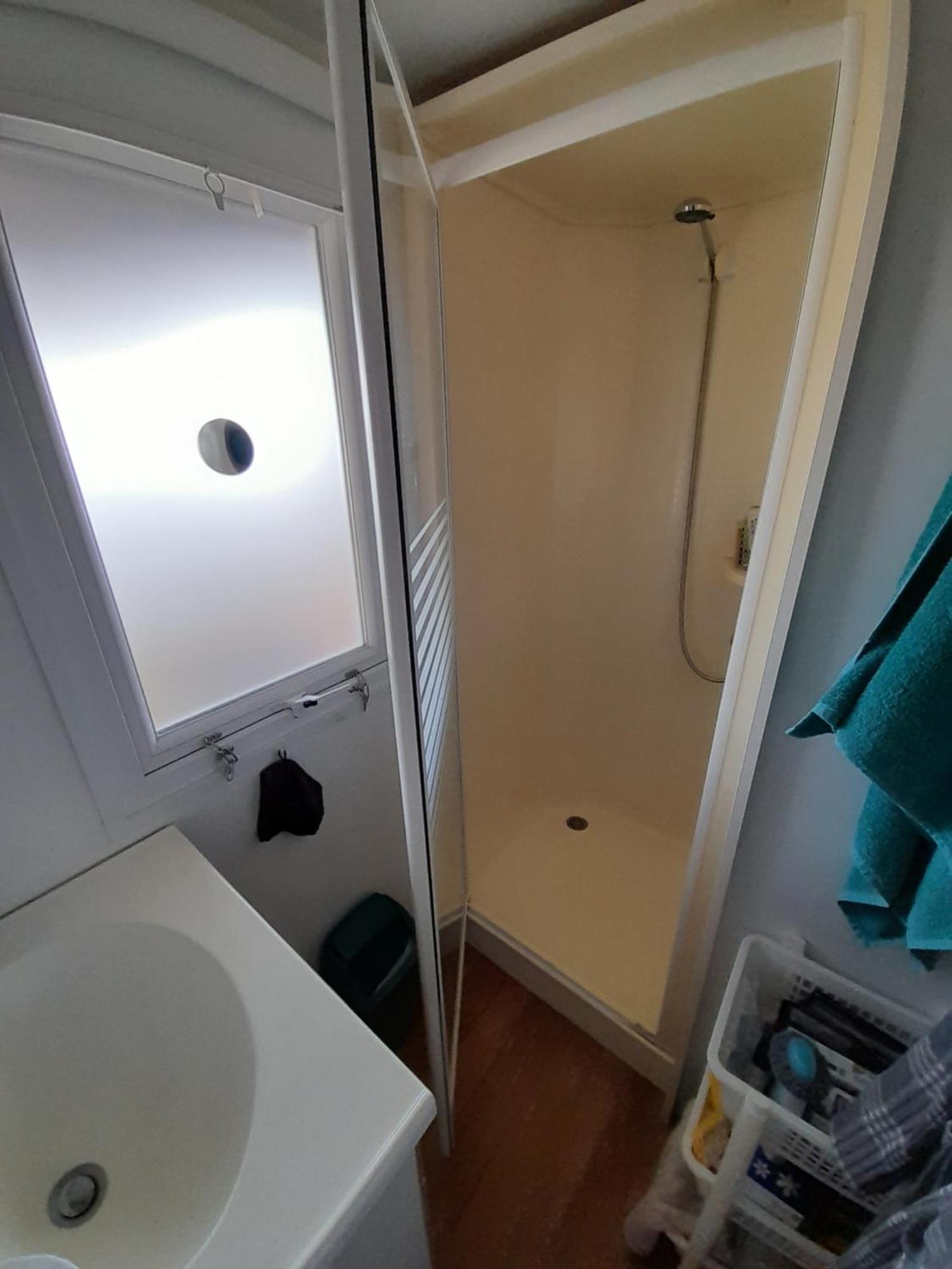 Location Type Gite, Chambre D'Hote, Meuble De Tourisme Dans Joli Petit Chalet Typique Et Ou Jolie Roulotte Type Boheme Waldighoffen エクステリア 写真