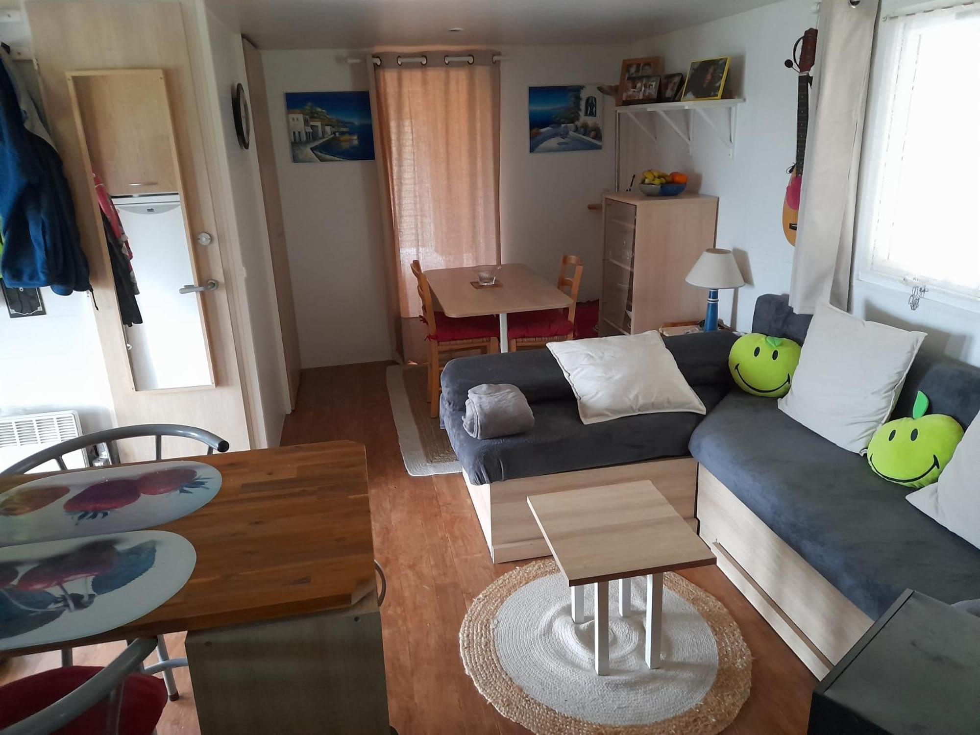 Location Type Gite, Chambre D'Hote, Meuble De Tourisme Dans Joli Petit Chalet Typique Et Ou Jolie Roulotte Type Boheme Waldighoffen エクステリア 写真