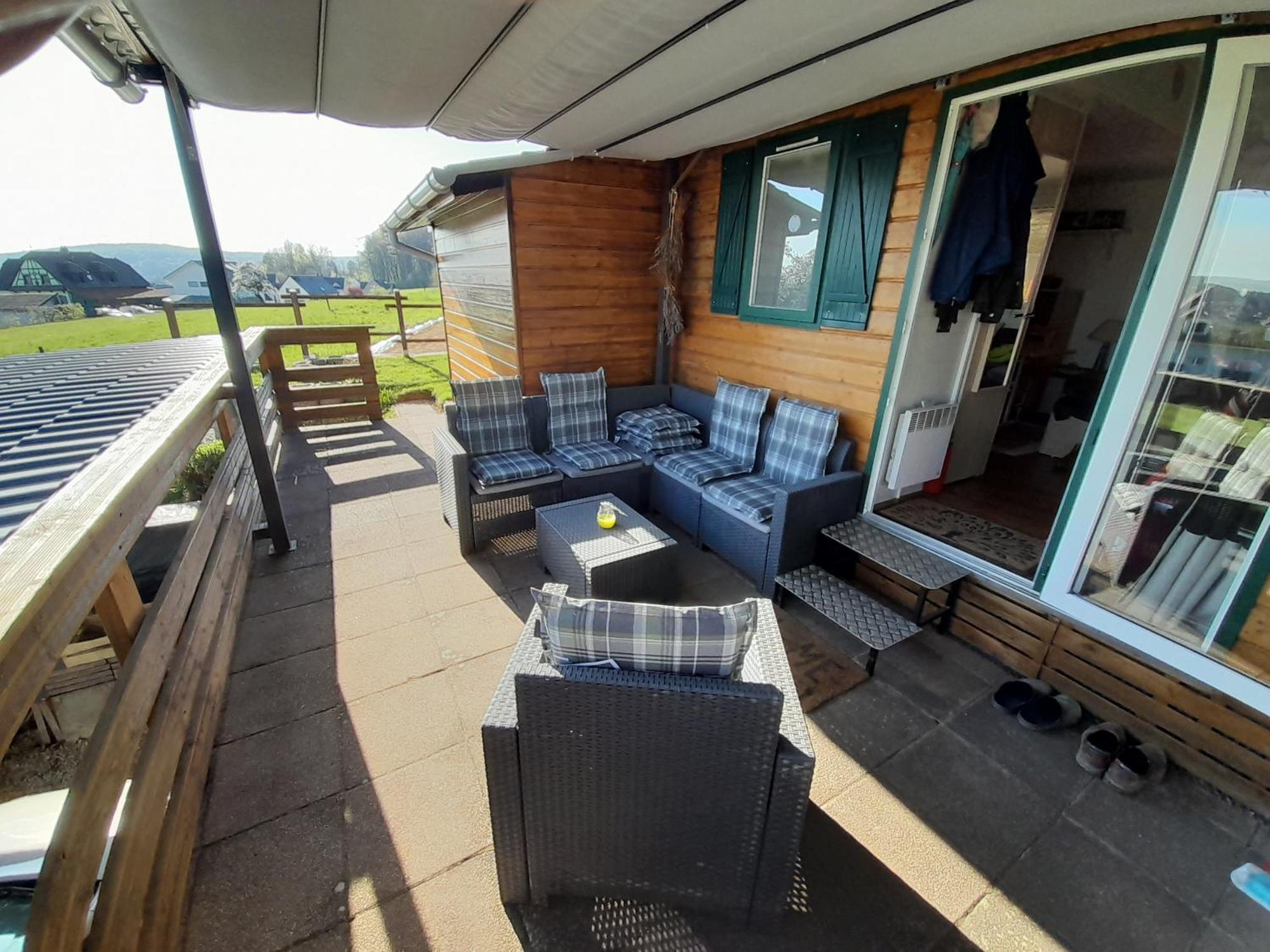 Location Type Gite, Chambre D'Hote, Meuble De Tourisme Dans Joli Petit Chalet Typique Et Ou Jolie Roulotte Type Boheme Waldighoffen エクステリア 写真