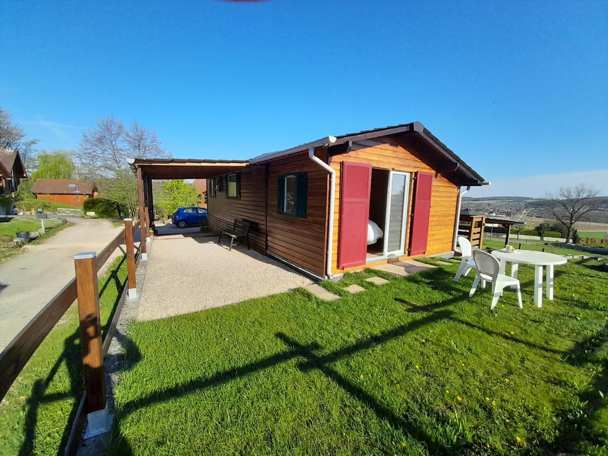 Location Type Gite, Chambre D'Hote, Meuble De Tourisme Dans Joli Petit Chalet Typique Et Ou Jolie Roulotte Type Boheme Waldighoffen エクステリア 写真
